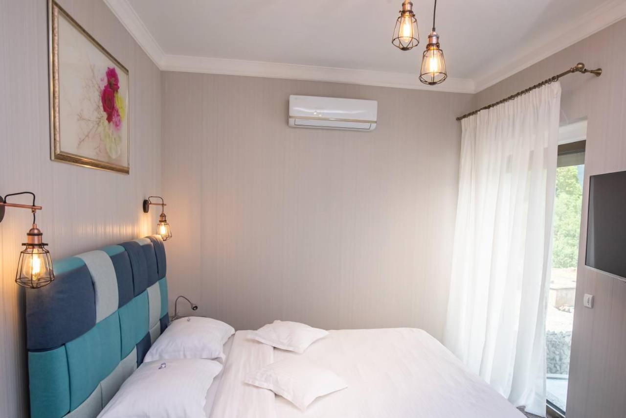 Hotel Roser House Boutique - Pe Malul Lacului Colibiţa Dış mekan fotoğraf