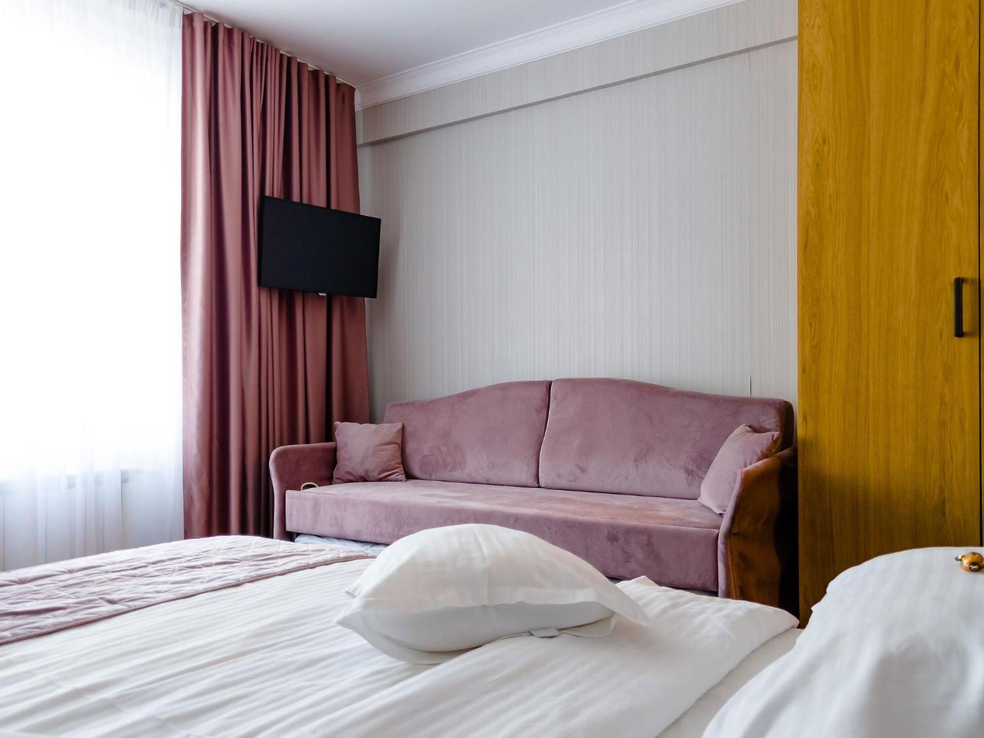 Hotel Roser House Boutique - Pe Malul Lacului Colibiţa Dış mekan fotoğraf
